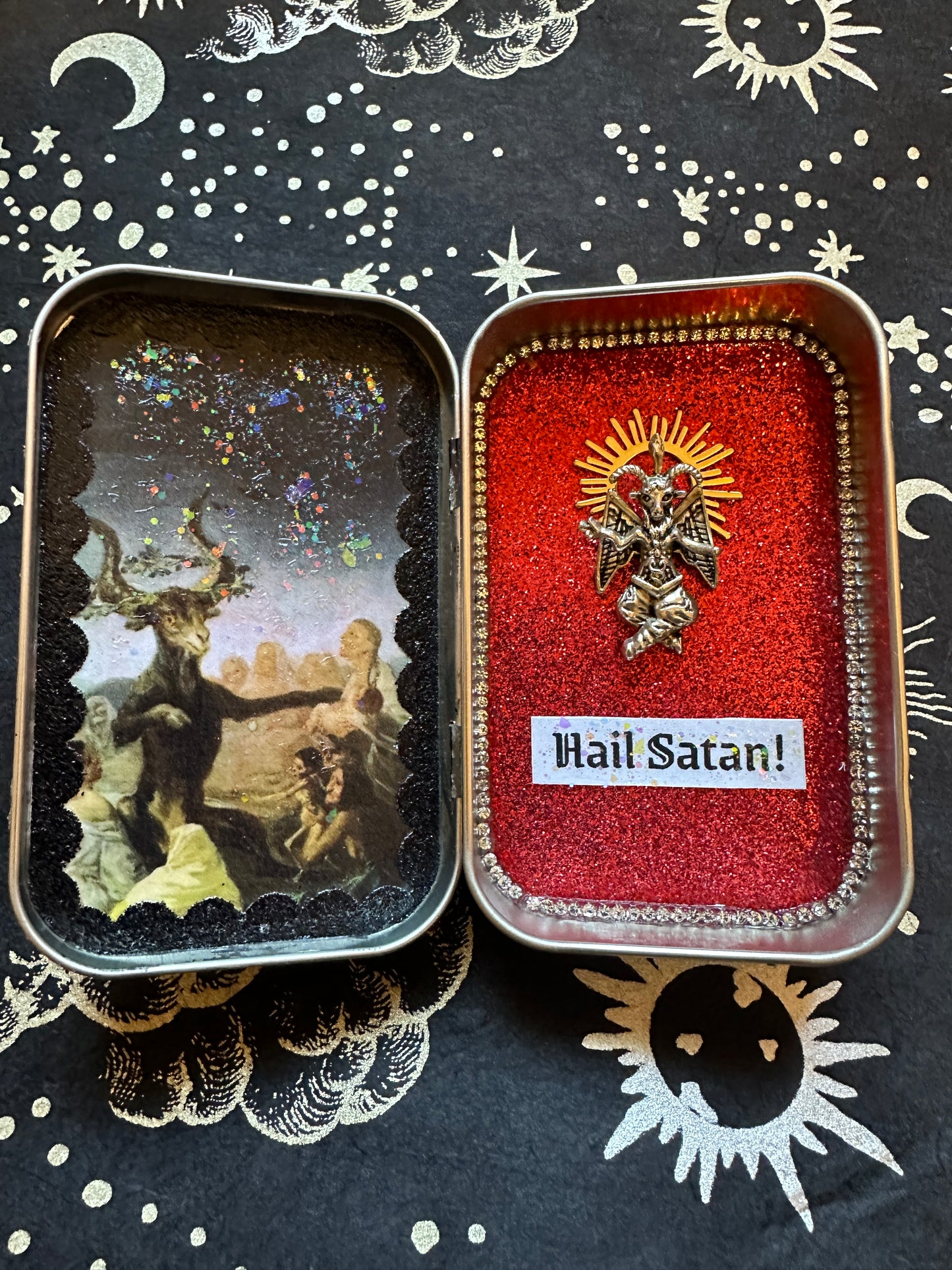 Hail Satan! Pocket Altar