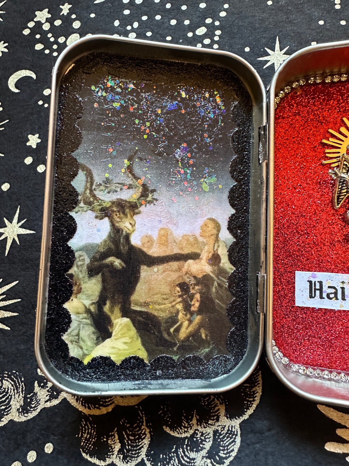Hail Satan! Pocket Altar