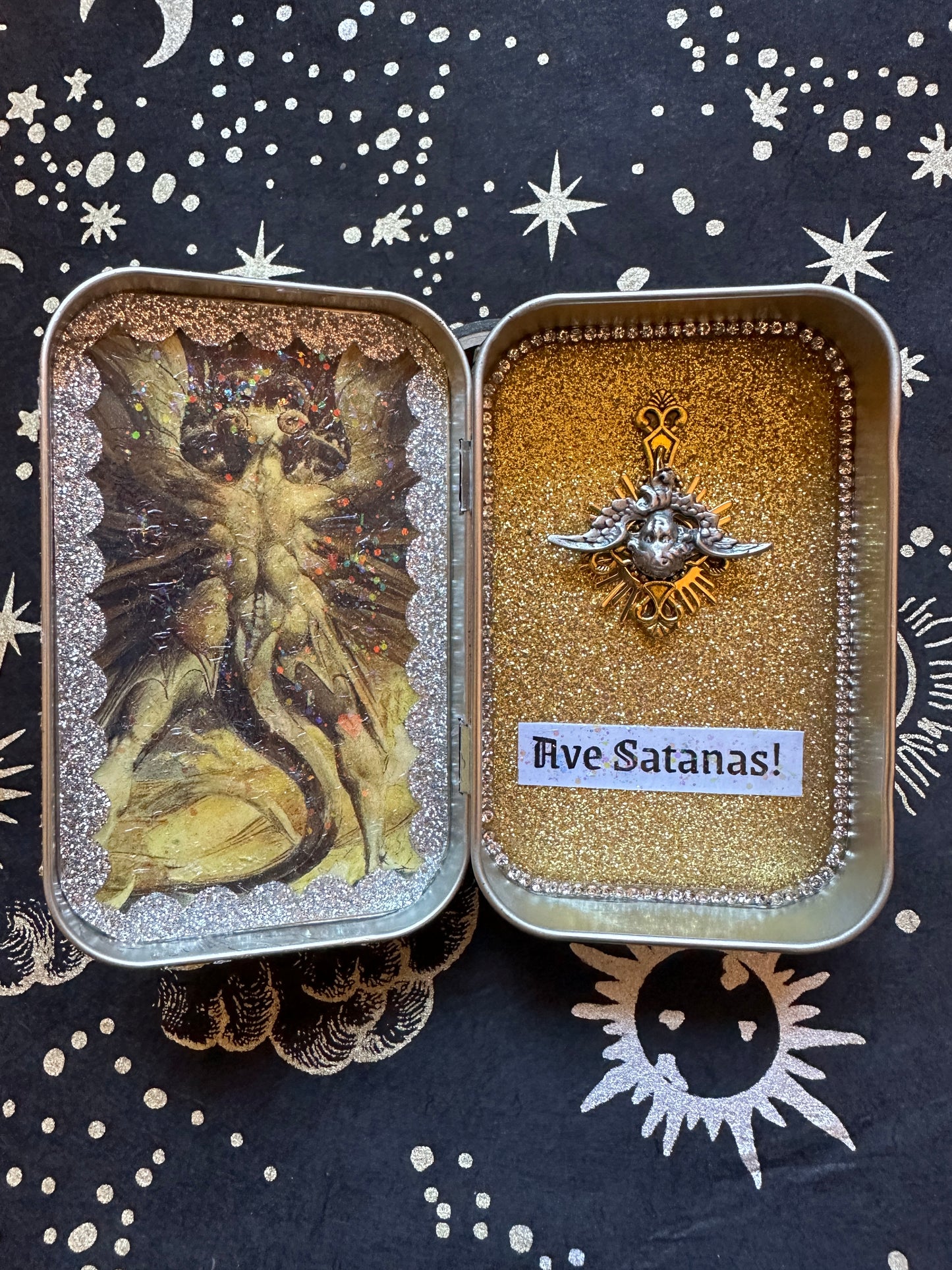Ave Satanas! Pocket Altar