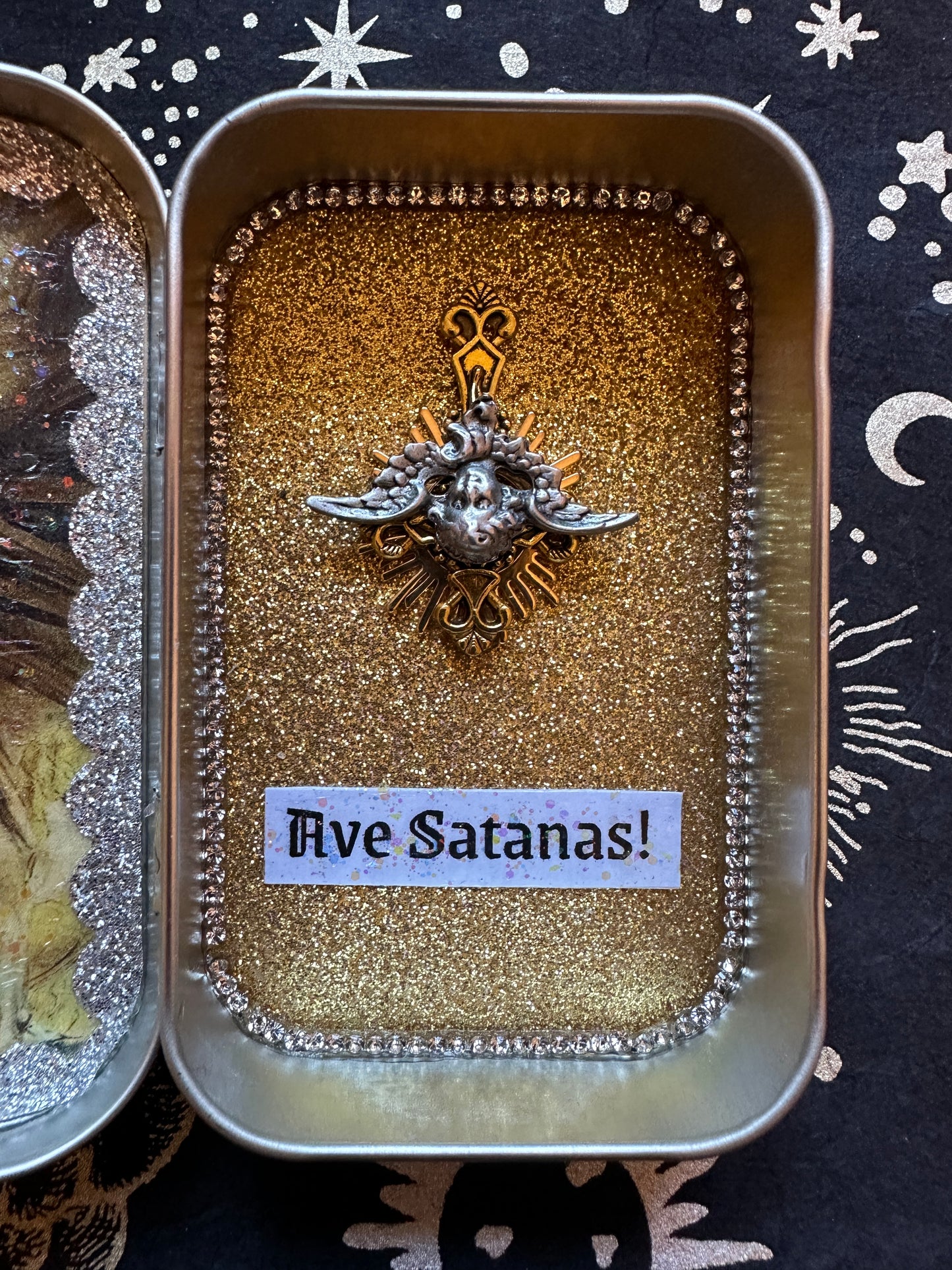 Ave Satanas! Pocket Altar