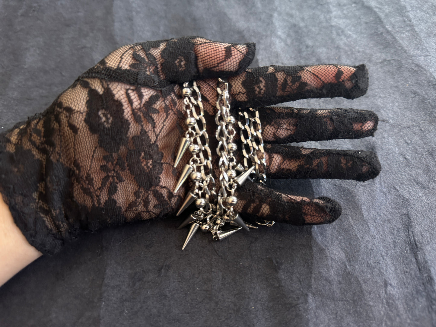 Stainless steel spike choker necklace