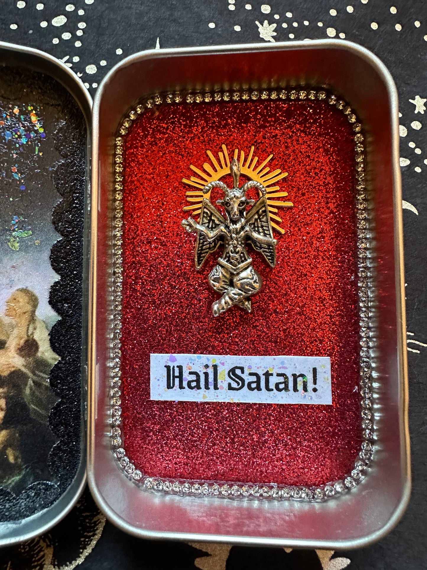 Hail Satan! Pocket Altar